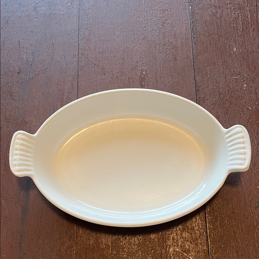 Le Creuset Cream Oval Enamel Cast Iron Baking Dish - Picture 5 of 5
